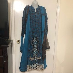 Pakistani/indian outfit